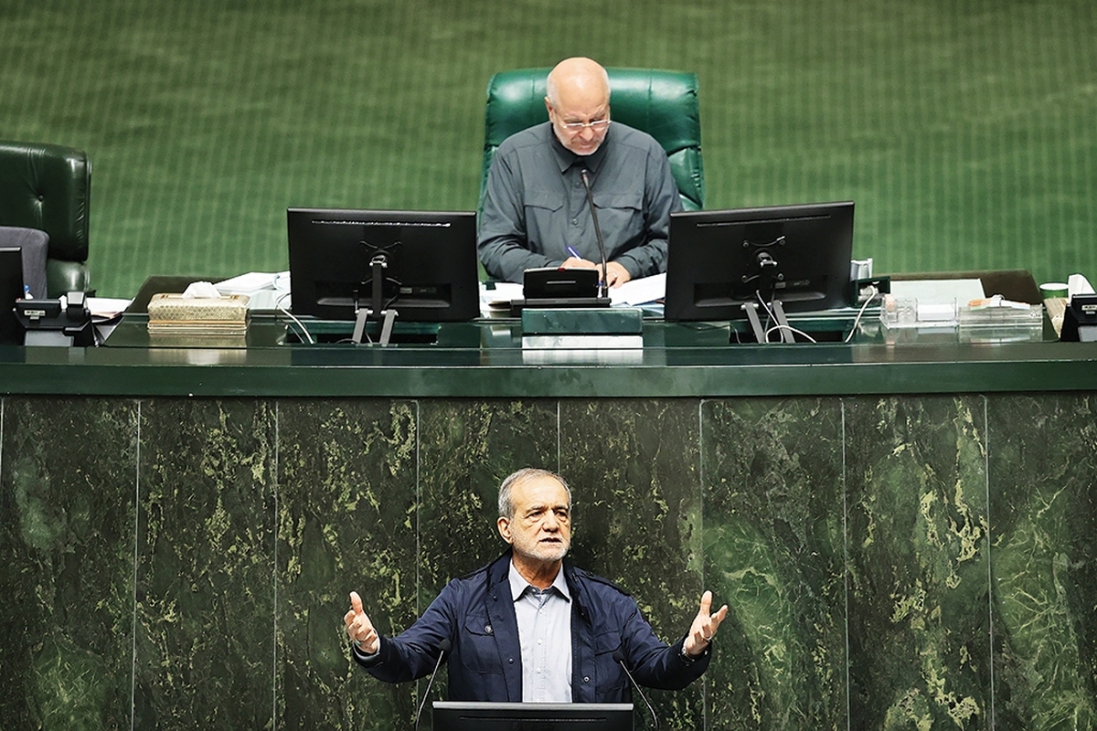 کشورمان در بخش اقتصادی با مسائل و ناترازی‌های بسیاری مواجه است. با این حال قانون پنج‌ساله برنامه هفتم پیشرفت به‌عنوان سند بالادستی برای سال‌های ۱۴۰۳ تا ۱۴۰۷ تدوین و اهدافی در این برنامه آورده شده است. به‌نوعی برنامه هفتم به‌عنوان نقشه‌ راه کشور تدوین شده و هدف اصلی آن دستیابی به رشد اقتصادی ۸درصدی، مهار تورم، افزایش بهره‌وری، اصلاح ساختار بودجه، ساماندهی نظام بانکی، ارتقای عدالت اجتماعی و ثبات ارزی است. با این حال کارشناسان معتقدند تحقق اهداف آن مستلزم هماهنگی سه ‌قوه، جذب سرمایه‌گذاری و اصلاحات جدی در ساختارها و سیاست‌های انرژی، بانکی و مالیاتی است.