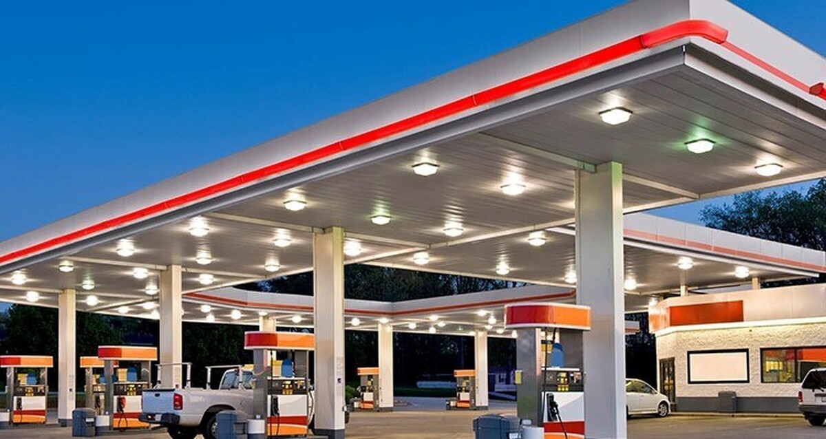 عضو کمیسیون برنامه و بودجه مجلس گفت، دولت برای مدیریت مصرف، پیشنهاد سه‌نرخی شدن بنزین را ارائه کرده و وزارت نفت نیز برای مصرف مازاد، نرخ ۵ هزار تومان را در نظر گرفته است.