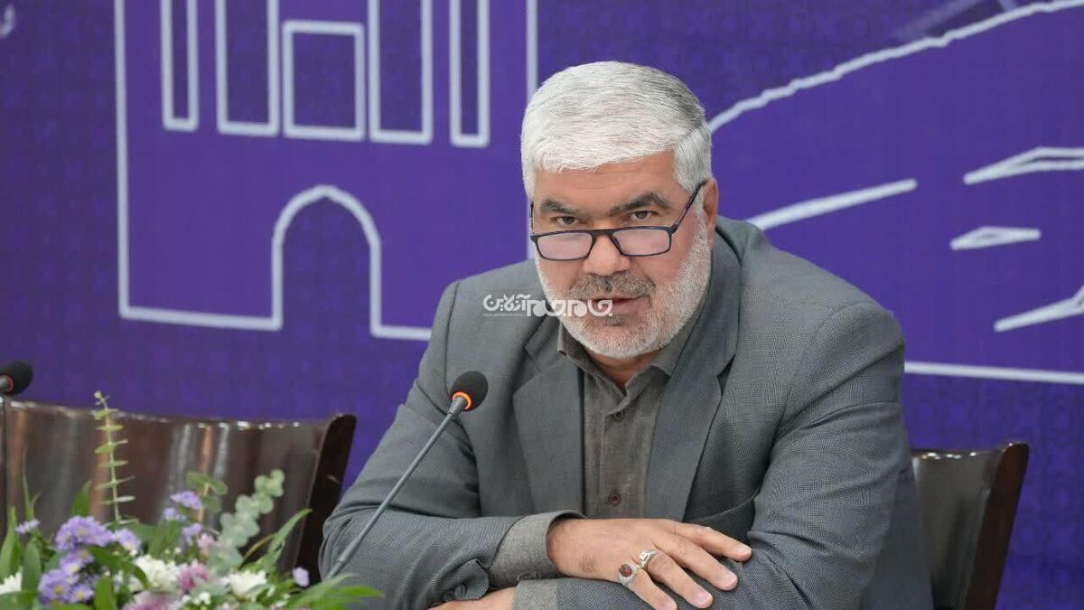 حسین پناهی، رئیس شورای اسلامی شهر ارومیه، در آیین گشایش هفتاد و هفتمین اجلاس روسای شوراهای اسلامی کلان‌شهرها و مراکز استان‌های کشور در هتل پارک ارومیه، با گرامیداشت ایام فاطمیه و ابراز خرسندی از میزبانی این رویداد، بر نقش شوراها در ارتقای شفافیت، هم‌افزایی اندیشه‌ها و توسعه پایدار شهری تأکید کرد.