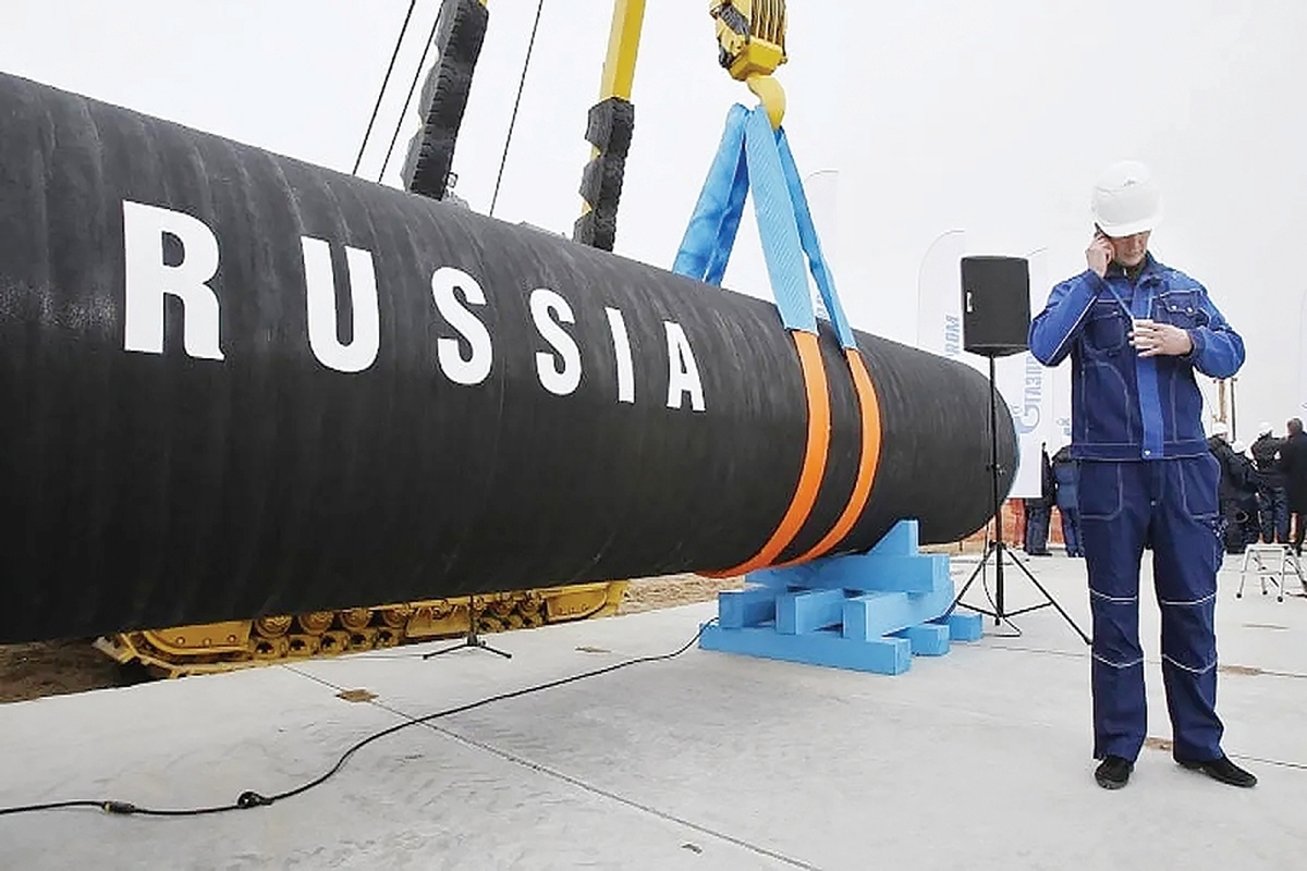 یکی ازاقدامات مهم و کلیدی درراستای خنثی‌سازی تحریم‌های غرب، تمرکز بر توسعه تجارت بین کشورهای جنوب جهانی و غیرغربی است که در این میان، با توجه به اهمیت قرارگیری بین روسیه وآسیای مرکزی و جنوب شرق آسیا،ایران به‌عنوان محور مواصلاتی انتقال کالا و انرژی بین روسیه و هند ازاهمیت بسیار بالایی برخوردار است.