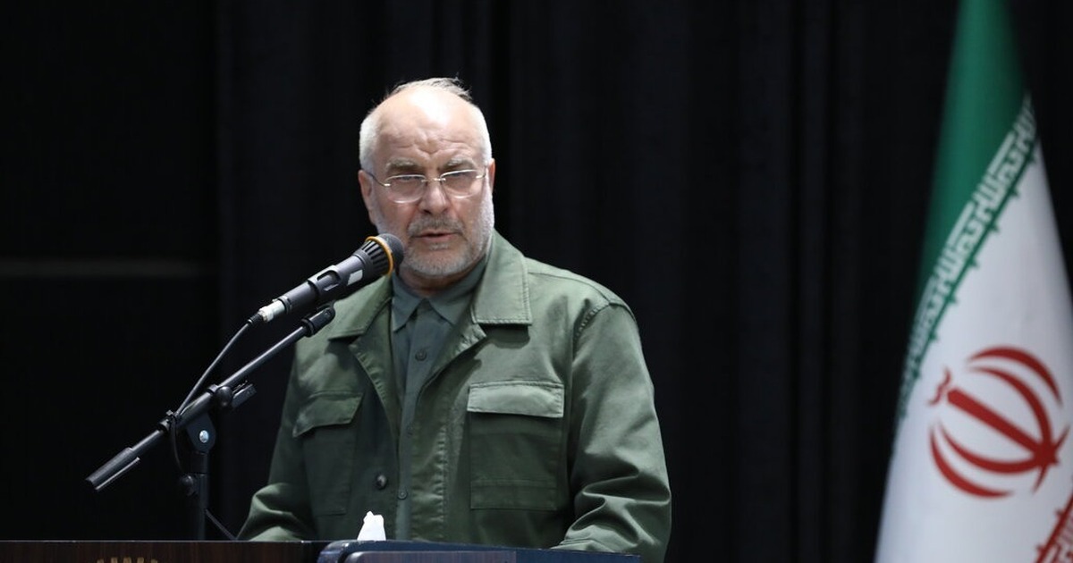 قالیباف، رئیس مجلس شورای اسلامی گفت: باید اقرار کنیم آن‌طور که باید و شاید به مجموعه کتابخانه‌ها، کتابدار و کتاب توجه نشده و باید این ضعف را جبران کنیم.