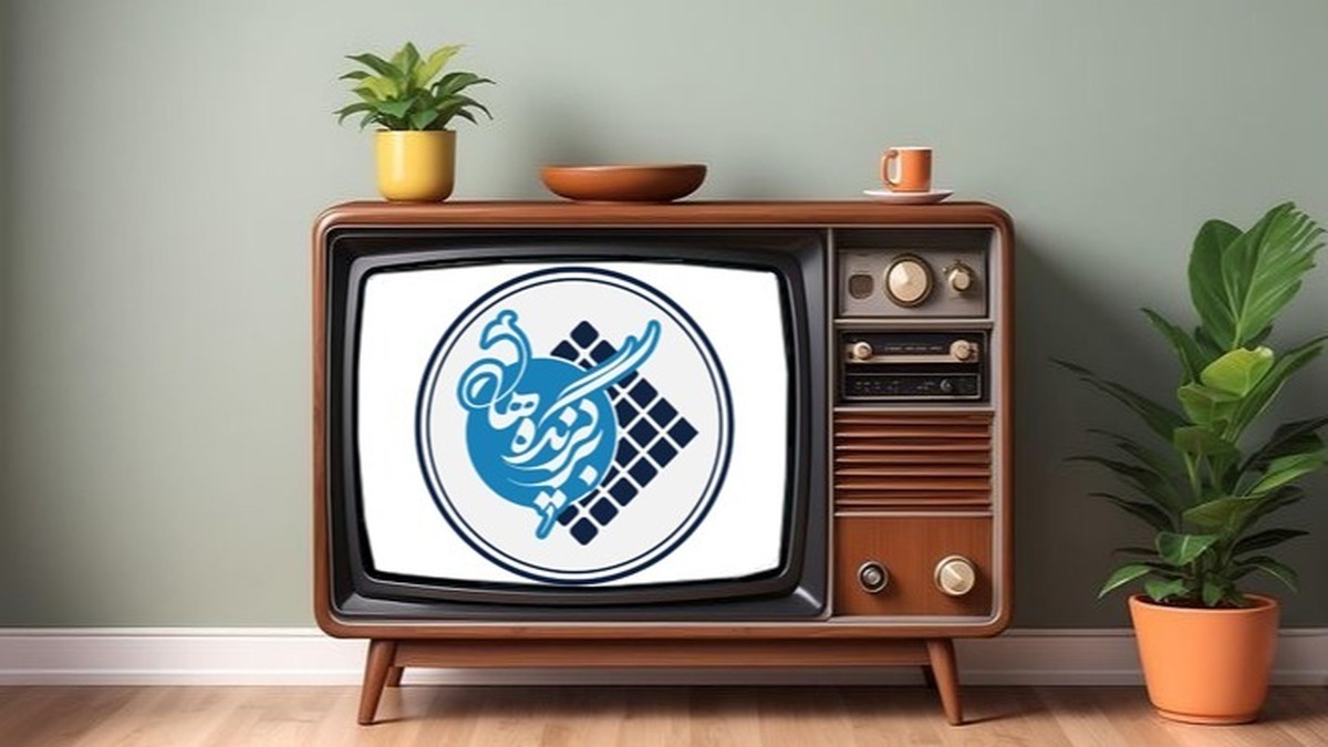 مرکز نظارت و ارزیابی سازمان، باتوجه به رویکرد تحولی خود در قالب طرحی منسجم، اقدام به انتخاب و معرفی تولیدات برتر حوزه‌های پیام کرده است؛ آثاری که در ارزیابی‌های کارشناسی توانسته‌اند معیار‌های کیفیت، خلاقیت و انطباق با اهداف سند تحول رسانه را محقق سازند.