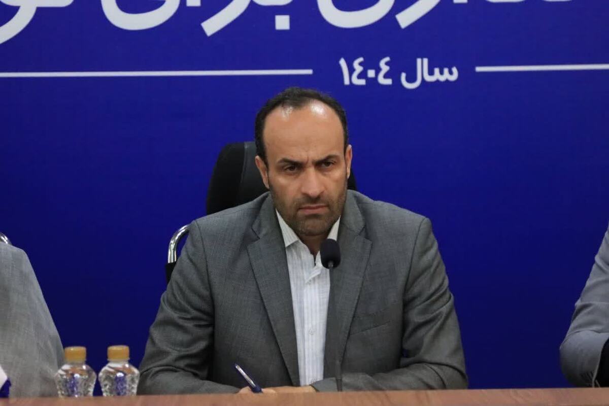 در نشست بررسی وضعیت شهرک صنعتی خوارزمی، علی شیرین‌زاد، نماینده مردم استان البرز در مجلس شورای اسلامی، بر ضرورت همکاری و همراهی مجموعه دستگاه‌های اجرایی برای یافتن راه‌حل مشترک جهت رفع موانع موجود تأکید کرد.