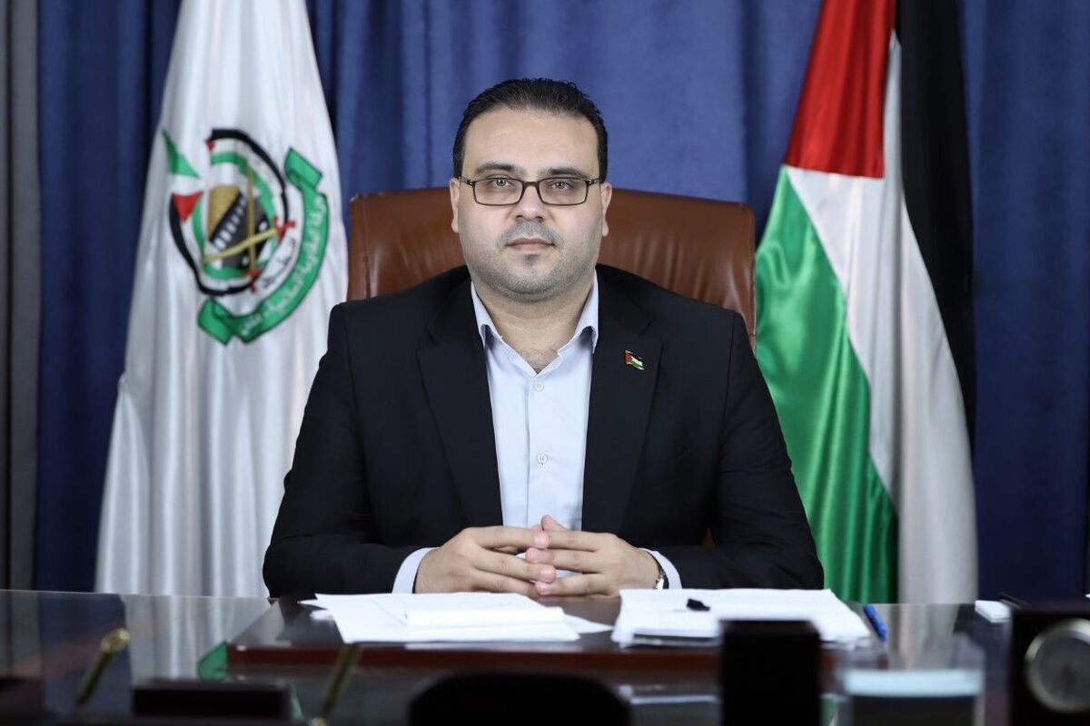 حازم قاسم سخنگوی جنبش حماس در اظهاراتی گفت که تغییرات و محورهای پیش‌نویس قطعنامه آمریکایی به نفع تحقق ثبات و آرامش در نوار غزه نیست و ما خواستار تصویب قطعنامه‌ای در شورای امنیت هستیم که از حق ملت فلسطین برای تعیین سرنوشت حمایت کرده و از جنگ در غزه جلوگیری کند.