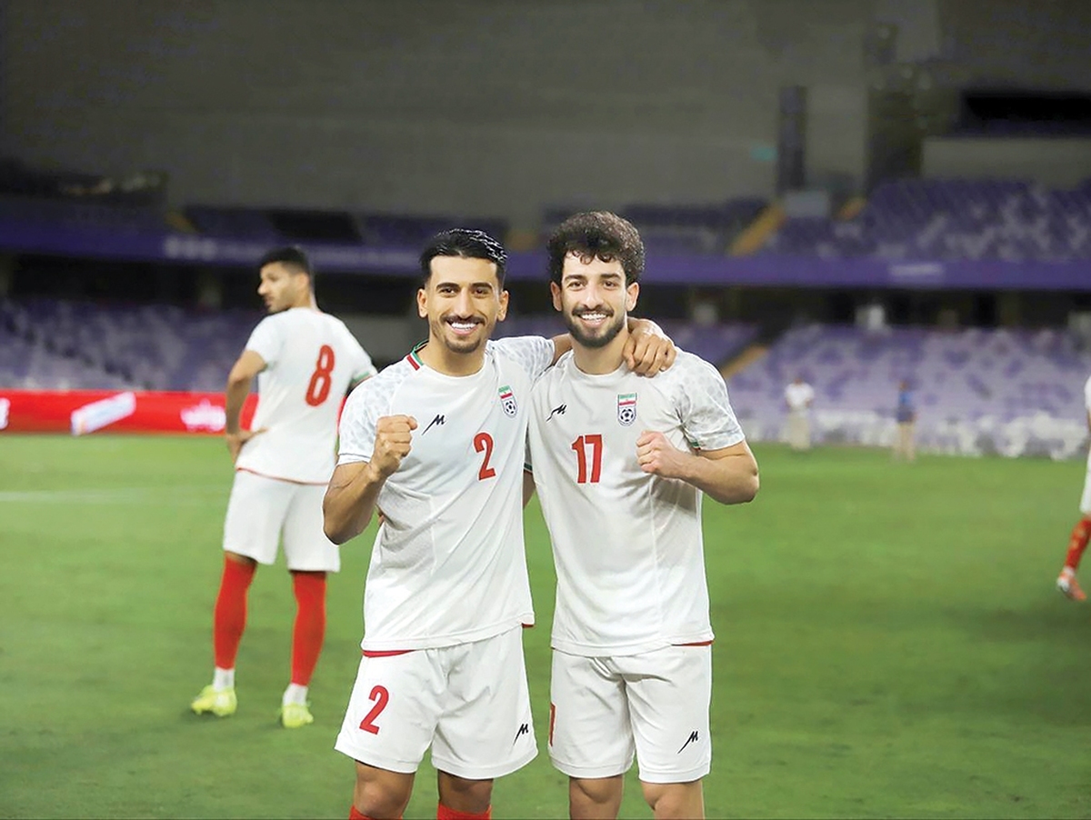 یکی از خنده‌دارترین اتفاقات سال، بدون شک، تقابل دوباره ایران و ازبکستان است‌؛ این بار در فینال تورنمنت چهارجانبه العین. بازیکنان تیم ملی تا همین چند هفته پیش شوخی می‌کردند که بازیکنان ازبکستان را بیشتر از خانواده‌شان دیده‌اند.