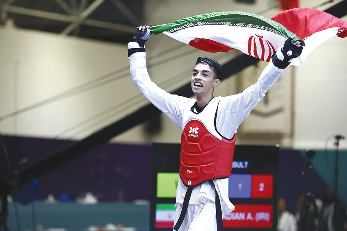 سفیران اقتدار» جانانه جنگیدند برای نام و پرچم ایران عزیز و با کسب مدال‌های خوش‌رنگ در نهمین روز بازی‌های همبستگی کشورهای اسلامی، شب خوبی را برای ملت رقم زدند. بروبچه‌های ووشو و تکواندو، دیشب کاری کردند کارستان و با کسب ۵ مدال طلا، ۳ نقره و ۲ برنز، تحسین همگان را در ریاض برانگیختند.