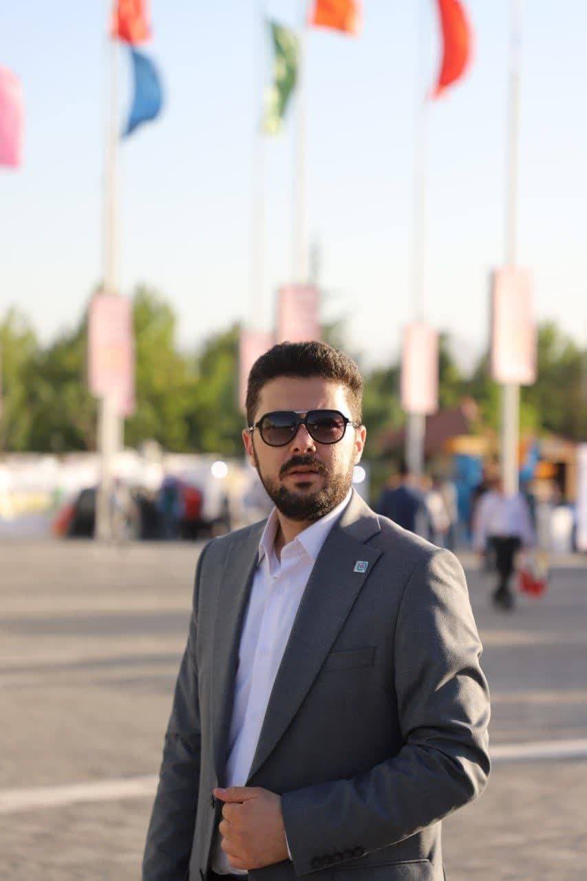 مدیران باید برای روابط عمومی صف بایستند، نه بالعکس