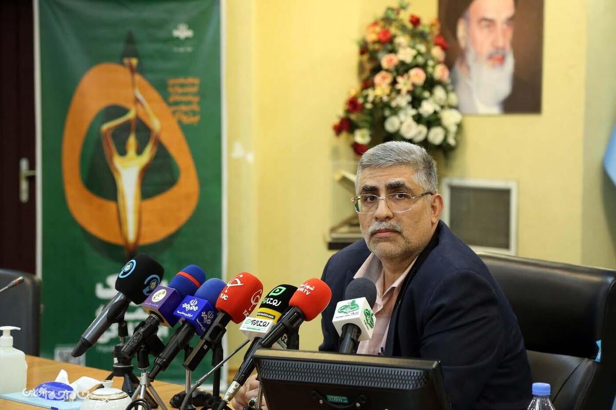 پنجمین جشنواره برنامه‌های رادیویی «پژواک» با شعار «پژواک حماسه ایستادگی» امروز آغاز به‌کار کرد. این جشنواره با هدف بازتاب واقعیت‌ های دفاع‌مقدس و پاسداشت نقش شهدا و نیروهای مسلح، به‌ویژه بر جنگ ۱۲ روزه و حماسه ملی تمرکز دارد. برگزاری این جشنواره به‌منظور ایجاد فضای رقابتی میان برنامه‌سازان و ارتقای کیفیت تولیدات رادیویی صورت می‌گیرد و قرار است به‌عنوان یک بستر مؤثر برای بیان واقعیت‌های اجتماعی و فرهنگی عمل کند.