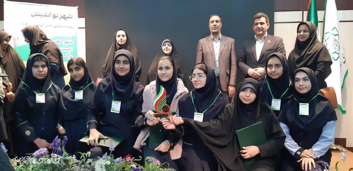 مدیر آموزش پرورش اسلامشهر گفت: دانش‌آموزان پژوهش‌سرای شهید مطهری اسلامشهر با ارائه طرح نوآورانه «فیلتر هوای اگزوز خودرو» موفق شدند رتبه نخست رویداد استارتاپی زیست‌محیطی استان تهران را کسب کنند.