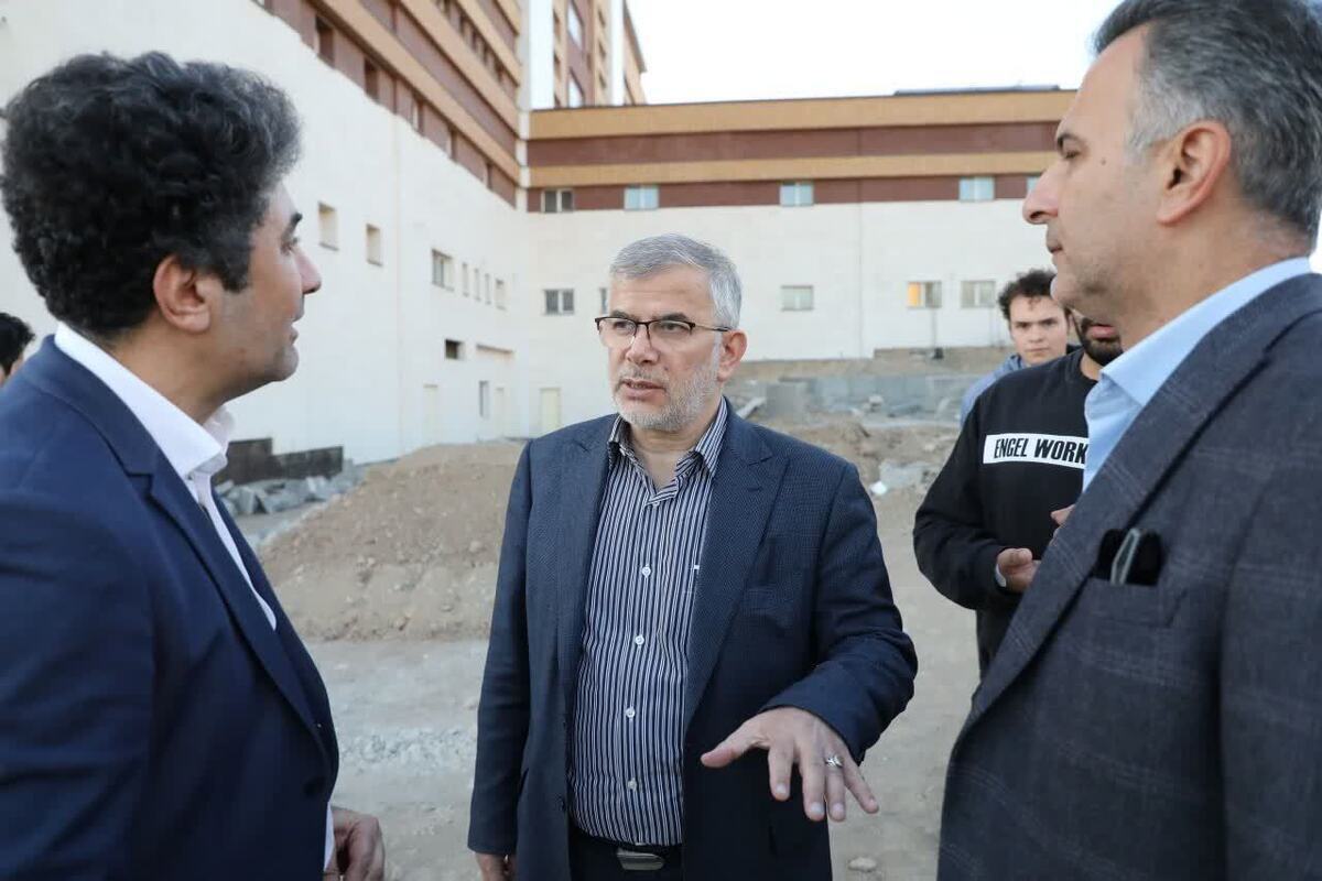 استاندار البرز در بازدید از پروژه بیمارستان سیدالشهدا (ع) کرج با اشاره به پیشرفت قابل توجه طرح، بر لزوم تسریع در تکمیل آن و هماهنگی دستگاه‌های متولی برای بهره‌برداری هرچه سریع‌تر تأکید کرد.