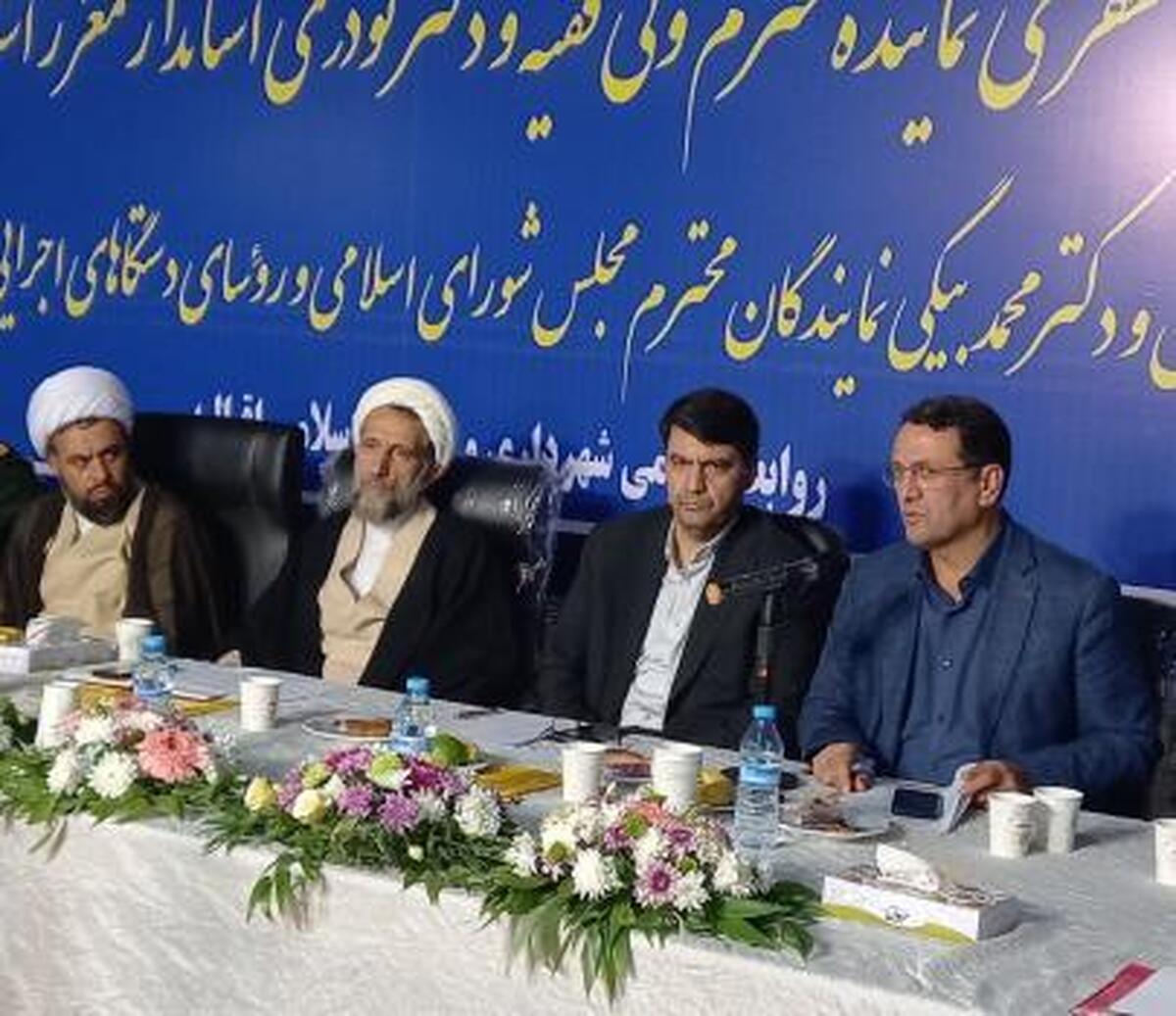 فرماندار قزوین گفت: برای حل مشکلات شهر اقبالیه از همه ظرفیتهای دولتی و مشارکت شهرداری و شورا استفاده می کنیم تا مسیر خدمت رسانی تسریع شود.