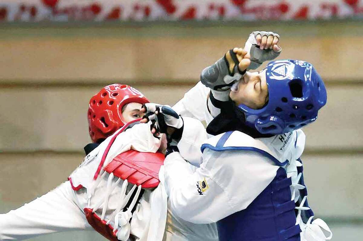 تکواندو این بار کارنامه موفقی نداشت. حالا زمانی برای انتقاد است، انتقادهایی که با توجه به اهمیت این رشته جهت مدال‌آوری در المپیک بسیار به‌جا به نظر می‌رسد. مجتبی نظری نایب رئیس فدراسیون تکواندو اما اعتقاد دارد آنچه که در مسابقات جهانی رخ داد یک برنامه در راستای اعمال تغییرات تازه و ضروری است.