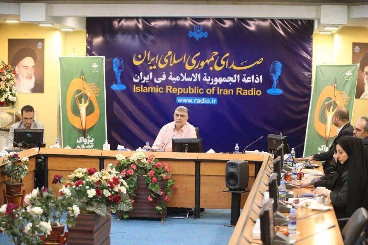 جلسه هماهنگی پنجمین جشنواره برنامههای رادیویی «پژواك حماسه ایستادگی» با حضور حمیدرضا افتخاری، دبیر جشنواره و رؤسای كمیتههای تخصصی برگزار شد. در این نشست، ضمن بررسی روند اجرایی بخشهای مختلف، بر اهمیت همافزایی میان كمیتهها، برنامهریزی دقیق برای برگزاری كارگاههای آموزشی و آمادگی برای نشست خبری ۲۶ آبان تأكید شد.