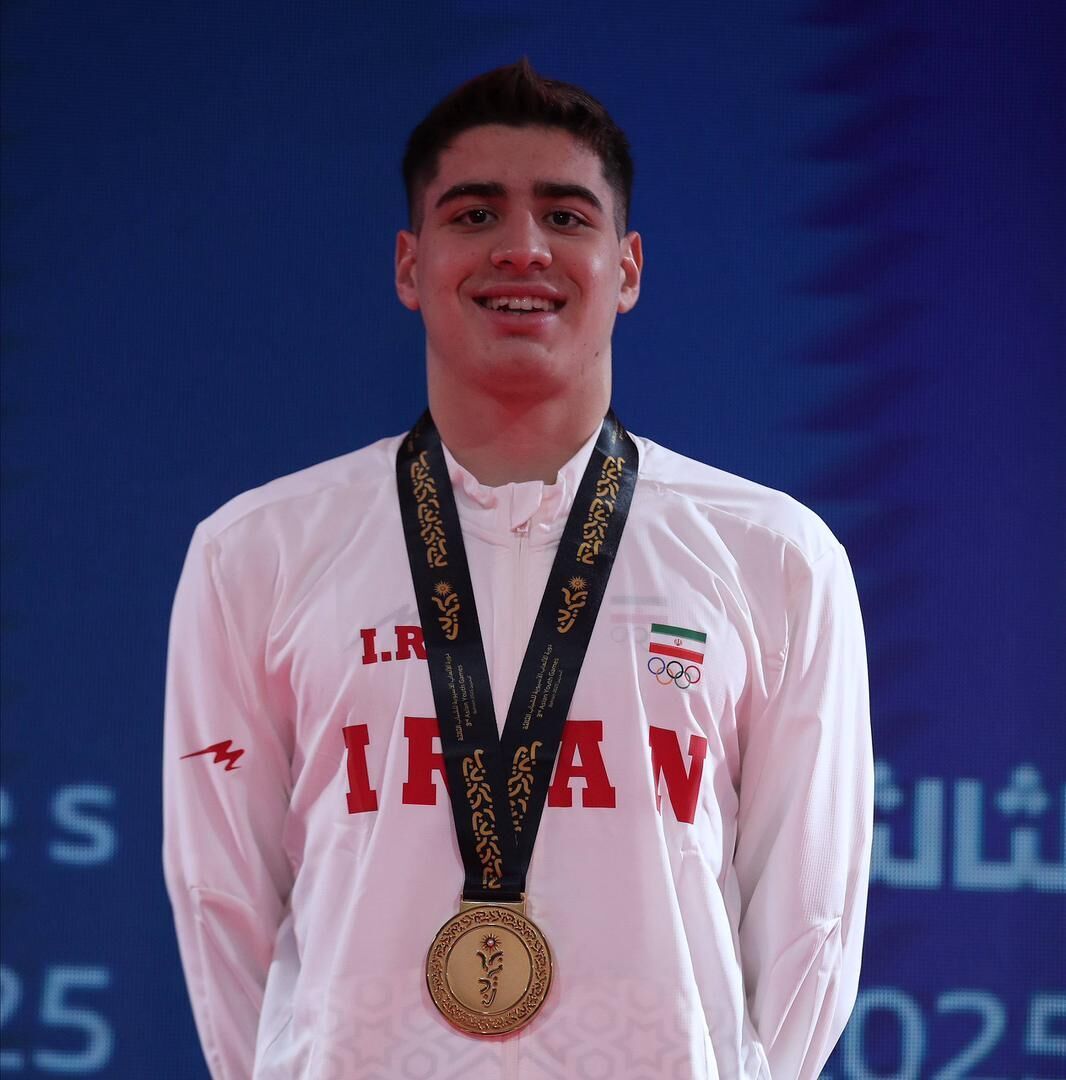 شناگر فارس نخستین طلای تاریخ شنای ایران را در بازی های آسیایی جوانان گرفت شناگر فارس نخستین طلای تاریخ شنای ایران را در بازی های آسیایی جوانان گرفت