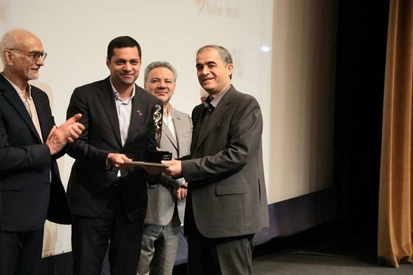 دکتر مهدی نصر آزادانی، مرد سال فولاد ایران شد دکتر مهدی نصر آزادانی، مرد سال فولاد ایران شد