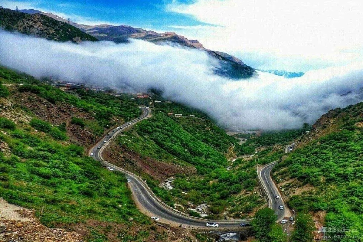 جانشین پلیس راه راهور با اعلام آمادهباش نیروهای پلیس راه در محورهای شمالی گفت:محدودیتهای مرحلهای در محورهای چالوس، هراز و فشم از روز جمعه ۹ آبان اعمال می شود.