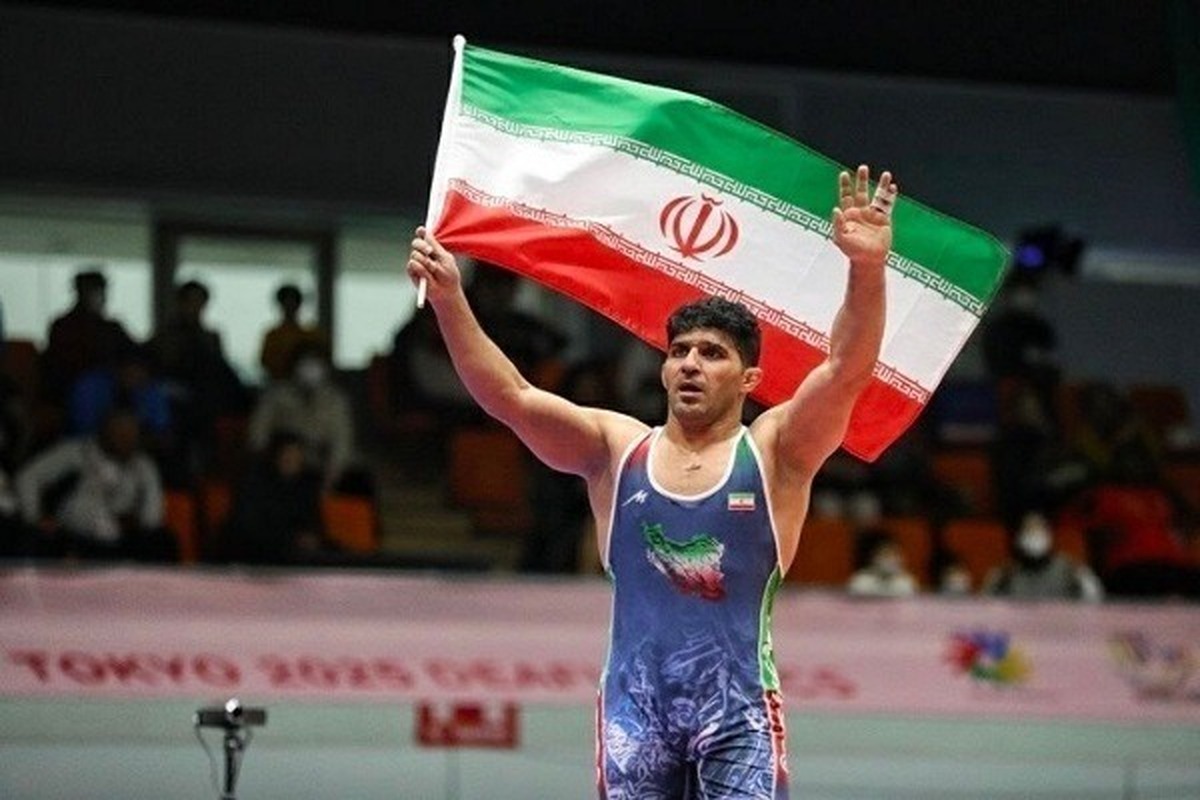 میثم دزفولی با قهرمانی در وزن ۸۷ کیلوگرم مسابقات کشتی فرنگی بازی‌های المپیک ناشنوایان، نخستین نشان طلا و دهمین نشان کاروان ایران در این بازی‌ها را به نام خود ثبت کرد.