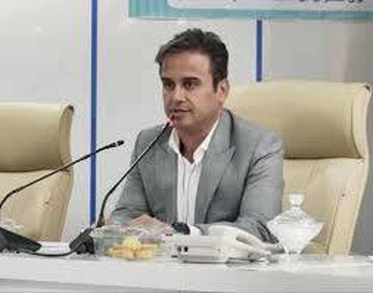 خرم آباد-جام جم آنلاین- مدیرکل ورزش و جوانان لرستان ضمن اشاره به این که عدالت ورزشی باید از دل روستاها آغاز شود، از بازسازی کامل سالن ورزشی روستای دارایی خرم‌آباد خبر داد و گفت: پس از سال‌ها فرسودگی و بی‌توجهی، این مجموعه که روزگاری یکی از پویاترین سالن‌های ورزشی استان بود، به‌زودی با ظاهری نو و امکاناتی استاندارد به بهره‌برداری می‌رسد.