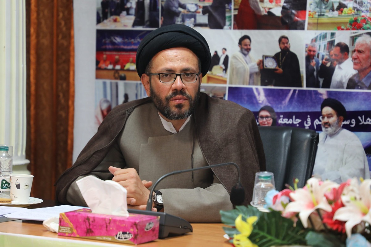 انگیزه‌های دینی و تاریخی نفرین (لعن) منکرین حق حضرت‌زهرا (س) به تحلیل‌های چندبعدی نیاز دارد. این انگیزه صرفا دینی و مذهبی نیست و چه‌بسا ریشه‌های سیاسی، جامعه‌شناسی و روانی دارد. با توجه به موضوع بنیادین و محوری «تقریب»، درمی‌یابیم که این مهم به فرهنگ‌سازی و آموزش همه‌جانبه نیاز دارد و صداوسیما می‌تواند نقش مؤثری در این زمینه ایفا کند.