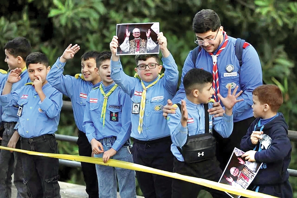 سفر پاپ «لئوی چهاردهم» به سرزمین درختان سرو غرب‎آسیا، تحت‌الشعاع عملیات روانی جریانات ضدمقاومت شیعی لبنان و نزدیک به رژیم‌صهیونیستی حول ‎محور ایجاد چهره‎ای اسلام‌هراسانه قرار گرفت اما استقبال وسیع شیعیان از وحدت ادیان توحیدی نقشه‌های تبلیغاتی غربگرایان بیروت را به‌طور مؤثری خنثی کرد؛ همچنین نقش برجسته حزب‎الله در سپهر سیاسی لبنان را باری دیگر به همگان نشان داد.