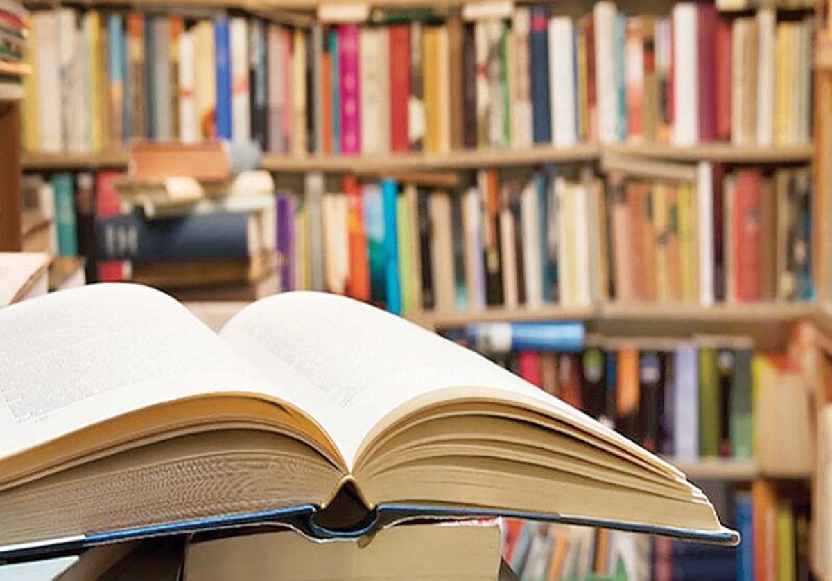 رفتار کتابخوان‌ها در سال‌های اخیر تحت‌تأثیر همه‌گیری کرونا، گسترش فضای مجازی و فشارهای اقتصادی، دستخوش تحولات اساسی شده است.پیش ازاین کتابخوانی نماد روشنفکری بود اما حالا برای عده‌ای به عادتی لوکس تبدیل شده است.