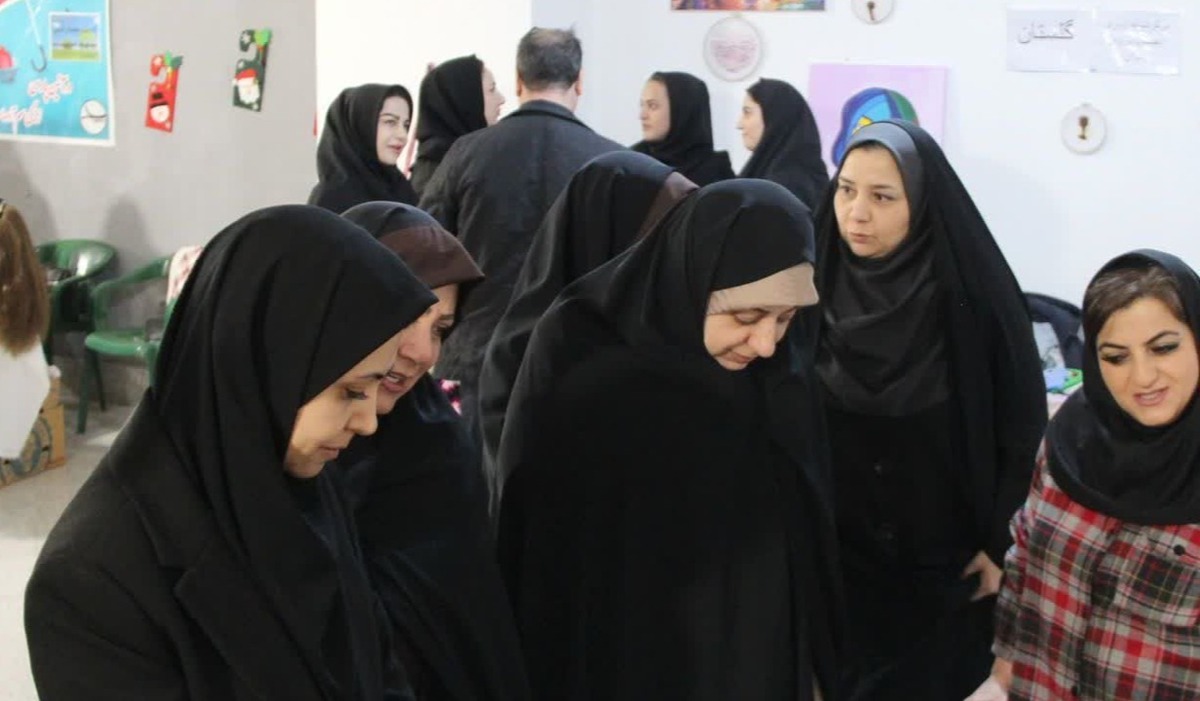 سرپرست میراث‌فرهنگی، گردشگری و صنایع‌دستی  استان قزوین اعلام کرد: بسیاری از آثار و محصولات تولیدی توان‌یابان در حوزه صنایع‌دستی قابلیت دریافت مجوزهای تولید کارگاهی و انفرادی از این اداره‌کل را دارند.