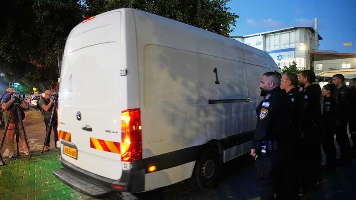 جنبش حماس در ادامه پایبندی به توافق آتش بس در غزه، جسد یک اسیر دیگر رژیم صهیونیستی را تحویل داد.