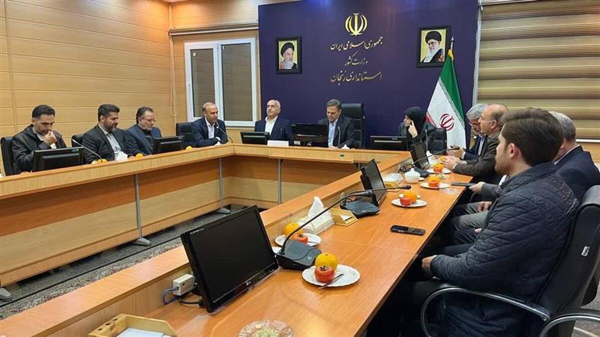 استاندار زنجان، بر ضرورت حمایت هدفمند از ظرفیت‌های تولیدی و دانش‌بنیان زنجان و نقش‌آفرینی مؤثر اتاق بازرگانی در توسعه سرمایه‌گذاری تأکید کرد.