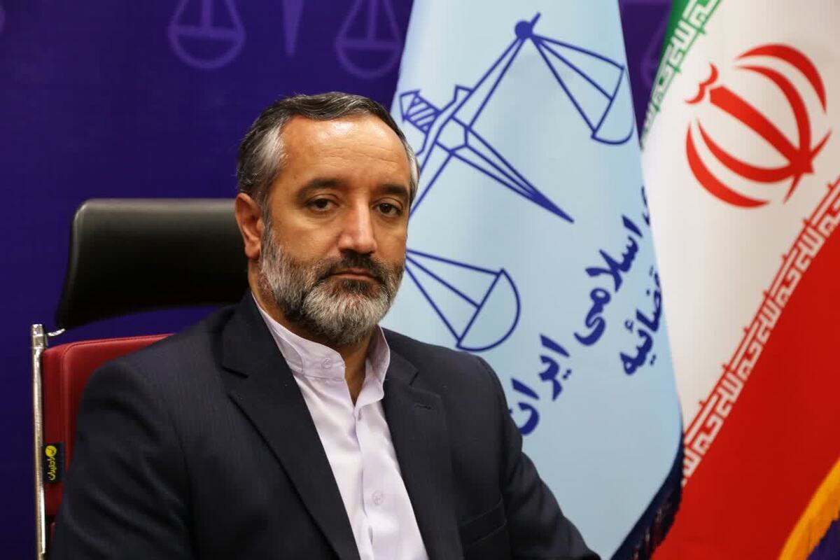  قاضی  شعبه اول دادگاه تجدید نظر استان قزوین از برگزاری جلسه دادگاه شرکت 