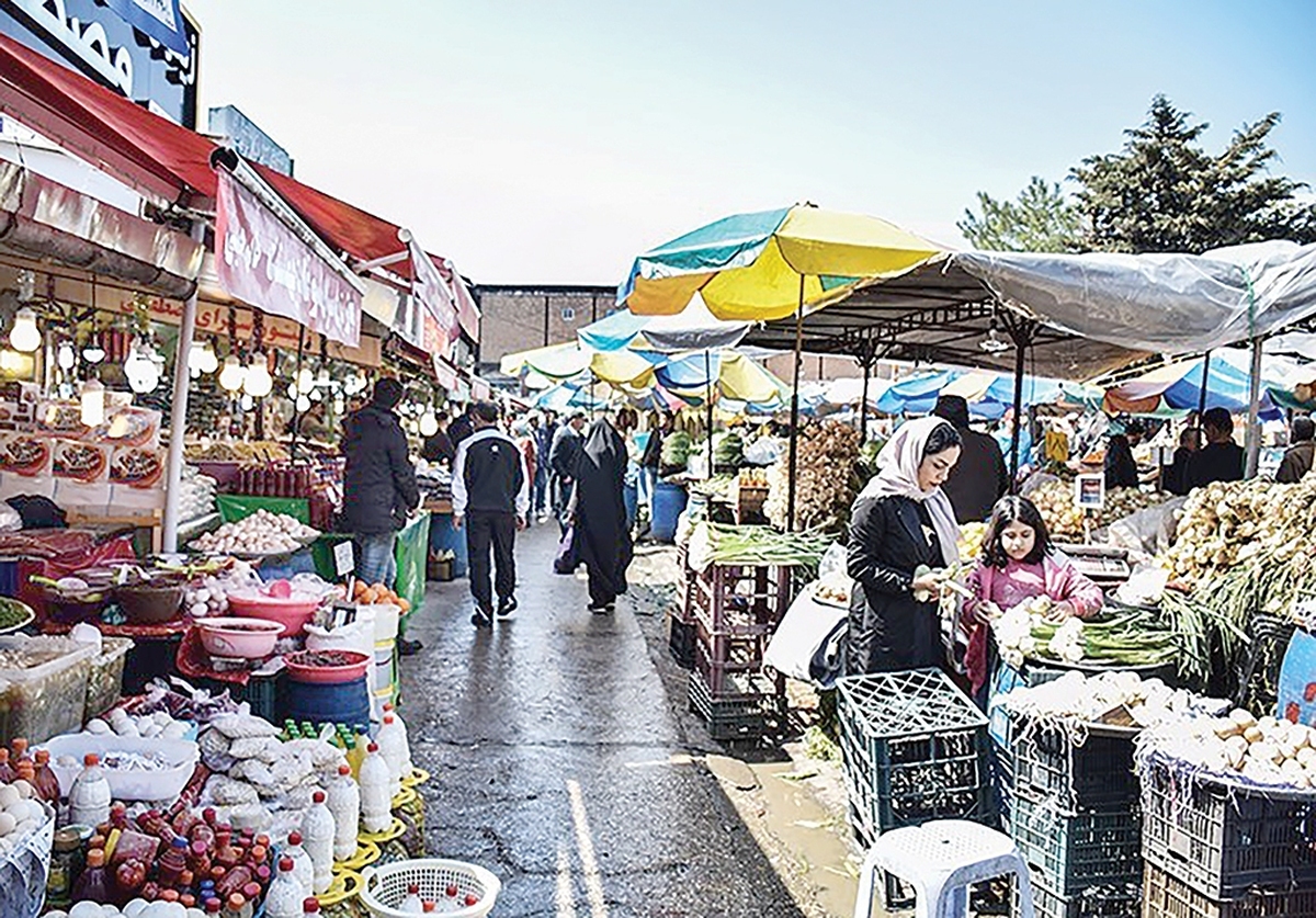 کشور شاهد حرکت نویدبخش و هدفمندی برای اتصال مستقیم تولیدکننده و مصرف‌کننده است. طرح ملی «روستابازار» که توسط سازمان مرکزی تعاون روستایی ایران در حال اجراست، در مسیر تبدیل شدن به موتور محرکه اقتصاد محلی و ترمز مهاجرت از روستاها قرار گرفته.