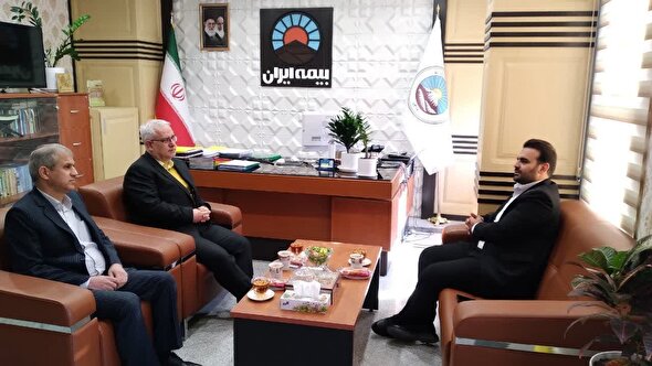 دیدار مدیر بیمه دی خراسان جنوبی با پیشکسوتان صنعت بیمه 