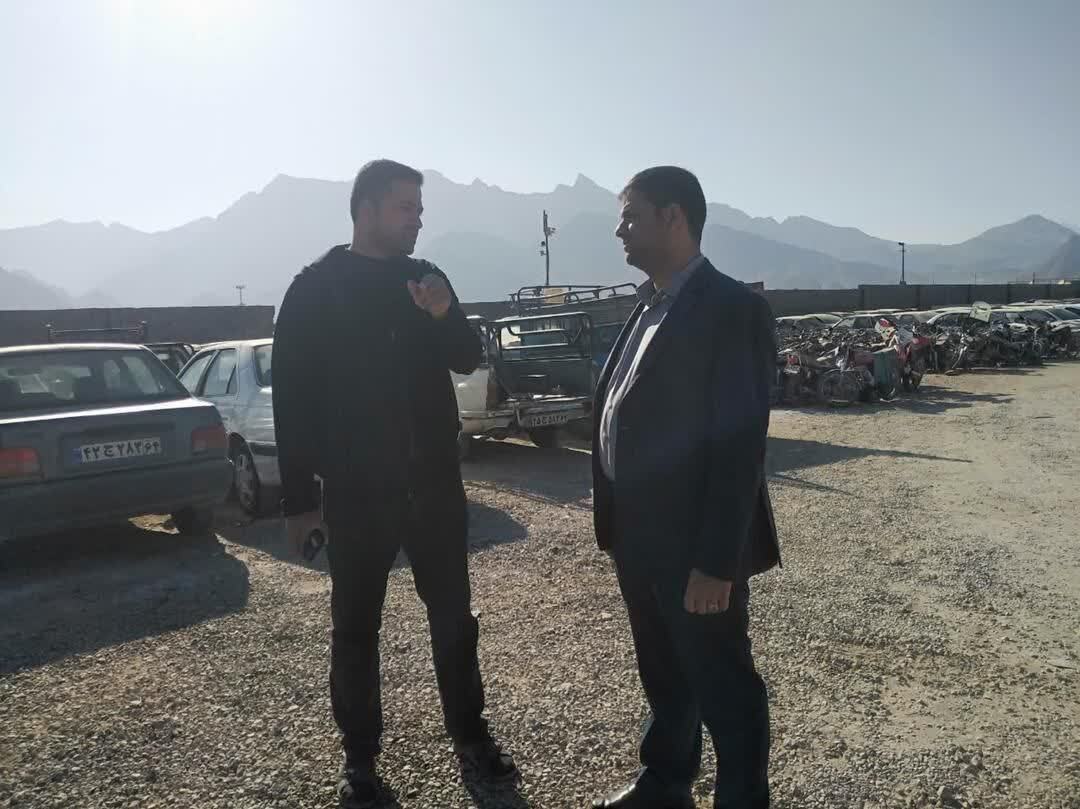 برخی وسایل نقلیه بیش از ۱۰ سال در پارکینگها بلاتکلیف ماندهاند