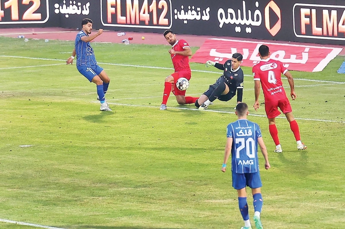 برای فوتبالی که روزگاری امثال آرش برهانی، رضا عنایتی، مهدی قائدی و شهریار مغانلو داشته، این روزها فقر شدید گلزنی در لیگ برتر بسیار حس می‌شود. یا اصلا اجازه دهید صورت مسأله را طور دیگری مطرح کنیم. برای لحظه‌ای لیگ برتر و بازی تیم‌های بالای جدول را بدون حضور امیرحسین حسین‌زاده، علی علی‌پور، یاسر آسانی و... تصور کنید.