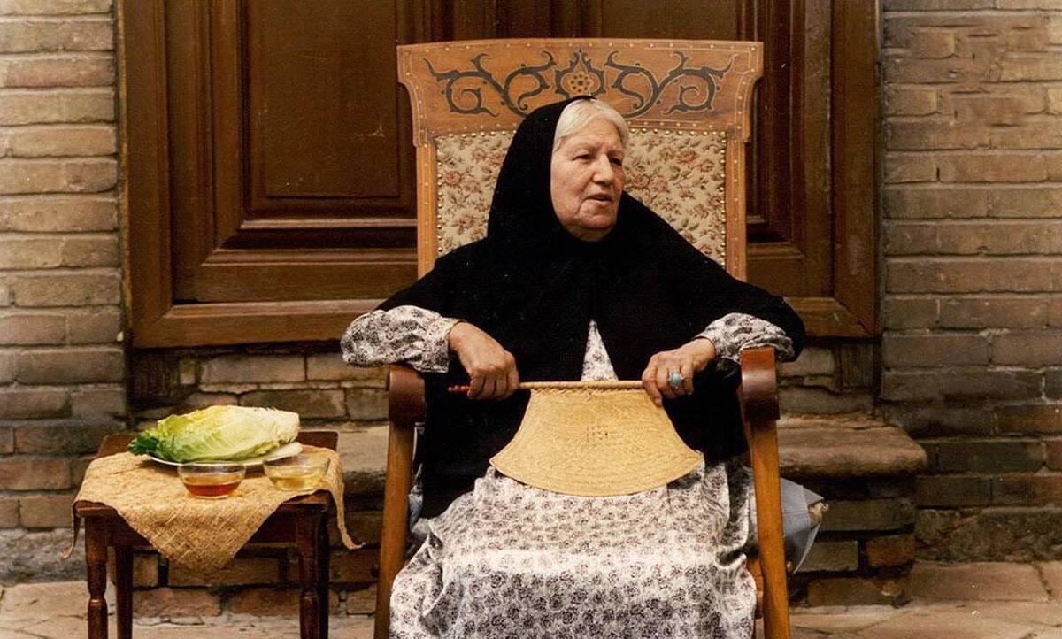 به مناسبت ولادت حضرت فاطمه (س) و روز مادر فیلم سینمایی «مادر» ساخته زنده یاد علی حاتمی از شبکه نمایش پحش خواهد شد.