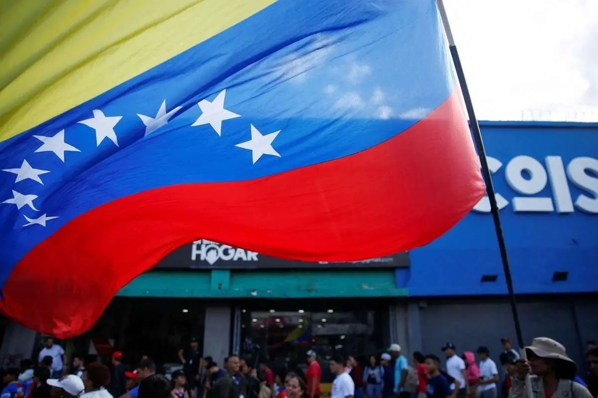 اظهارنظر اخیر رئیس‌جمهور ایالات متحده مبنی بر بسته تلقی شدن حریم هوایی ونزوئلا و همزمانی آن با تقویت ظرفیت‌های دریایی و هوایی آمریکا در دریای کارائیب، نشانه‌ای از تغییر سطح تنش در یکی از حساس‌ترین نقاط جغرافیای سیاسی نیم‌کره غربی است.