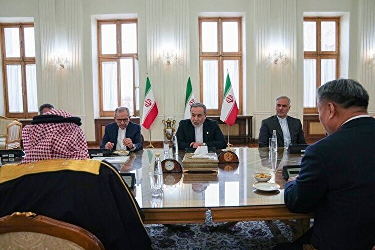 وزیرخارجه ایران بر تحکیم روابط با کشورهای همسایه از جمله عربستان تاکید کرد