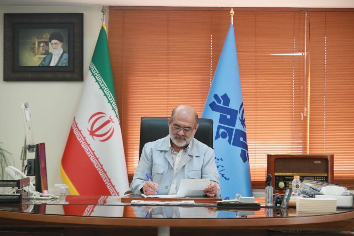 میلاد باسعادت حضرت فاطمه زهرا (س) و تقارن آن با روز مادر، فرصتی مغتنم برای بازخوانی جایگاه زن و مادر در منظومه فکری اسلام و فرهنگ ایرانی است. در این میان، رسانه‌ها به‌ویژه رادیو، نقش بی‌بدیلی در تثبیت و ترویج این نگاه دارند؛ نگاهی که مادر را نه‌تنها ستون عاطفی خانواده، بلکه محور تربیت اجتماعی، اخلاقی و فرهنگی جامعه می‌داند.