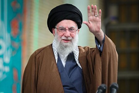 گزارش تصویری | رهبر انقلاب در دیدار سه ساعته با هزاران نفر از مداحان و ستایشگران اهل بیت(ع)