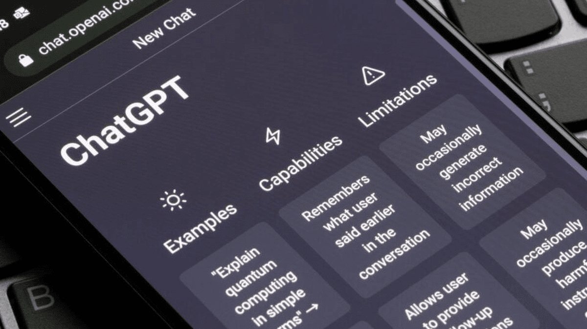 شرکت اوپن‌ای‌آی دیروز پنجشنبه مدل هوش مصنوعی جدید خود به نام جی‌پی‌تی ۵.۲ را عرضه کرد که با تفکر عمیق به کارشناسی همه‌فن حریف تبدیل شده است.