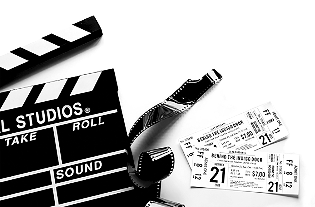 سینمای ایران در هفت‌ماهه نخست سال۱۴۰۴یکی از پرفراز و نشیب‌ترین دوران‌های خود در یک دهه اخیر را پشت سر گذاشته؛ سالی که با رکوردشکنی‌ها در نوروز آغاز شد، در خرداد زیر سایه سنگین جنگ تحمیلی ۱۲روزه و التهابات منطقه‌ای تامرزبحران پیش رفت امادرچرخشی دراماتیک وبا تکیه برتغییر ذائقه مخاطب وبازگشت درام‌های اجتماعی، تابستانی داغ و پاییزی شگفت‌انگیز را رقم زد.