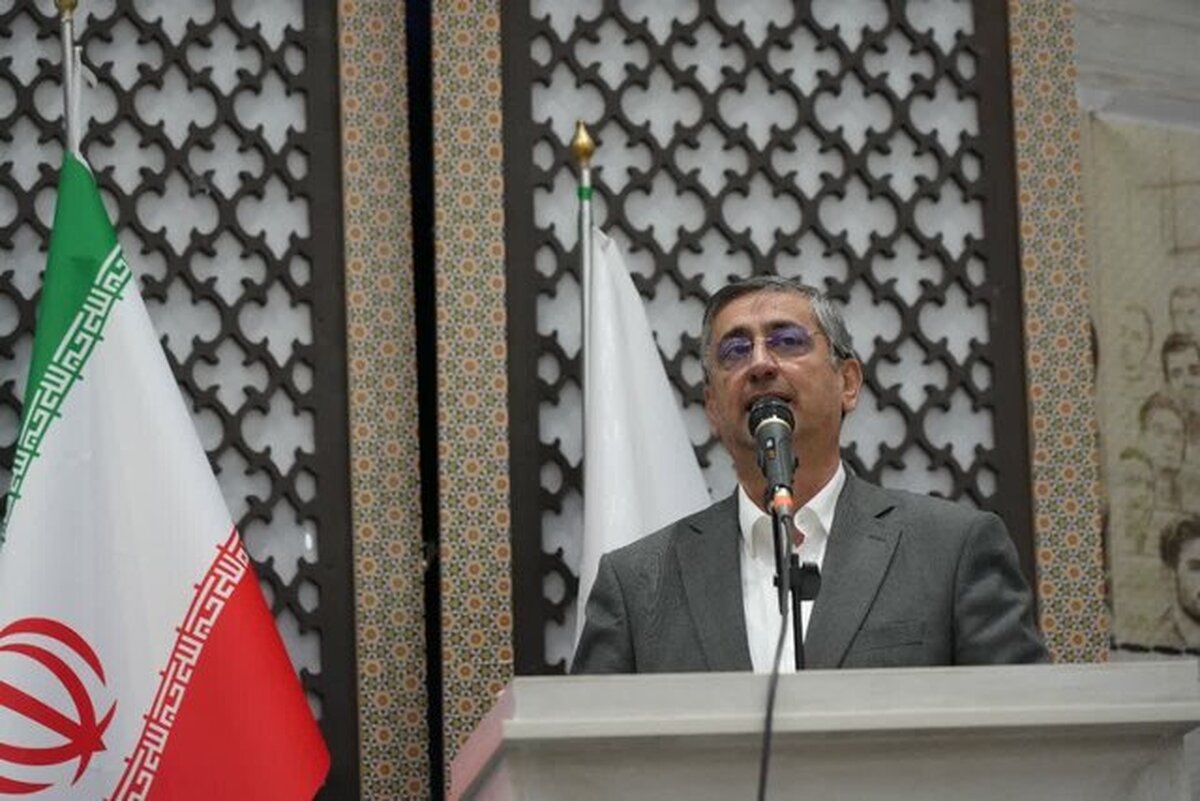 خرم آباد-جام جم آنلاین-استاندار لرستان در مراسم بزرگداشت روز دانشجو که در سالن شهید سلیمانی دانشگاه لرستان برگزار شد، گفت: دفاع از استقلال، انقلاب و ارزش‌های اسلامی همواره در دستور کار جنبش دانشجویی قرار داشته و دارد.

 استاندار لرستان در مراسم بزرگداشت روز دانشجو که در سالن شهید سلیمانی دانشگاه لرستان برگزار شد، گفت: دفاع از استقلال، انقلاب و ارزش‌های اسلامی همواره در دستور کار جنبش دانشجویی قرار داشته و دارد.