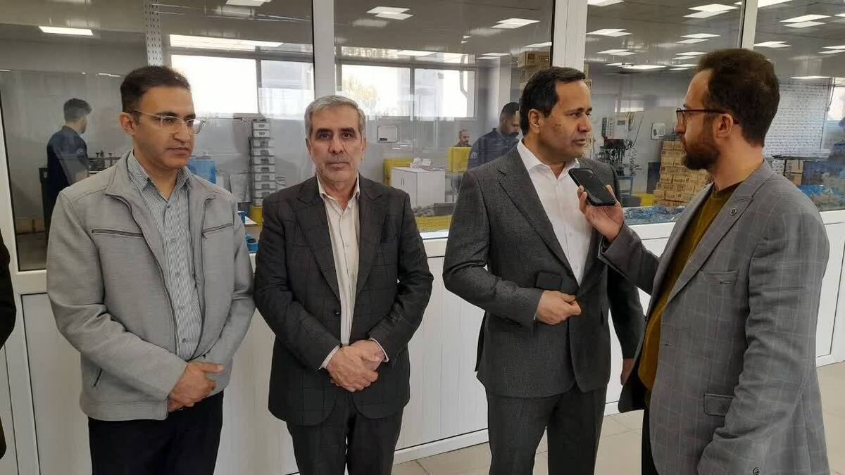 مدیرکل امور استان‌های وزارت صمت با اشاره به جایگاه صنعتی استان قزوین گفت: استان قزوین یکی از استان‌های صنعتی مهم کشور است و وزن صنعت در این استان نسبت به بخش‌های معدن و تجارت بسیار بالاست.