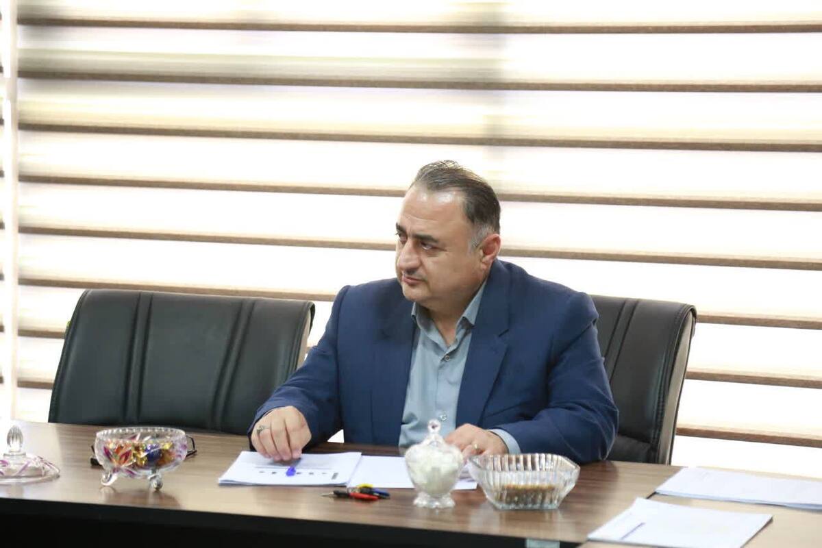 با توجه به راه‌اندازی سامانه (فواد) در استان قزوین، به منظور طرح تکریم ارباب رجوع، جلسه راهبری سامانه فوریت های اداری (فواد) با حضور معاون توسعه و منابع انسانی و روسای ادارات شهرستان اداره کل راه و شهرسازی برگزار شد.