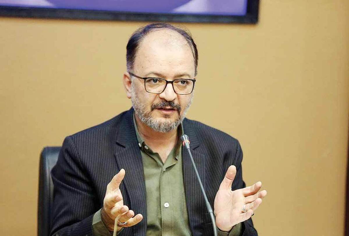 در فضای تولیدات تلویزیونی، سریال «میراث» با پرتاب ایده‌ای جسورانه و چندلایه، خود را متمایز کرده است. این اثر، داستانی فراتر از یک درام خانوادگی معمول را پیش می‌برد و به سوژه‌ای بدل شده که می‌تواند ذهن استعاری مخاطب را به چالش بکشد. ایده مرکزی سریال، قلابی محکم برای آویزان کردن مفاهیم بزرگ‌تر است.