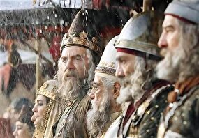 اشراف‌زاده‌ای در عمارت پدری