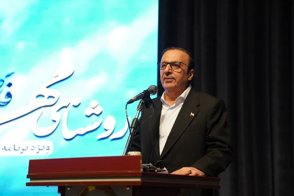 استاندار بر تقویت رویکرد محله‌محوری در مدیریت اجتماعی قزوین تأکید کرد.