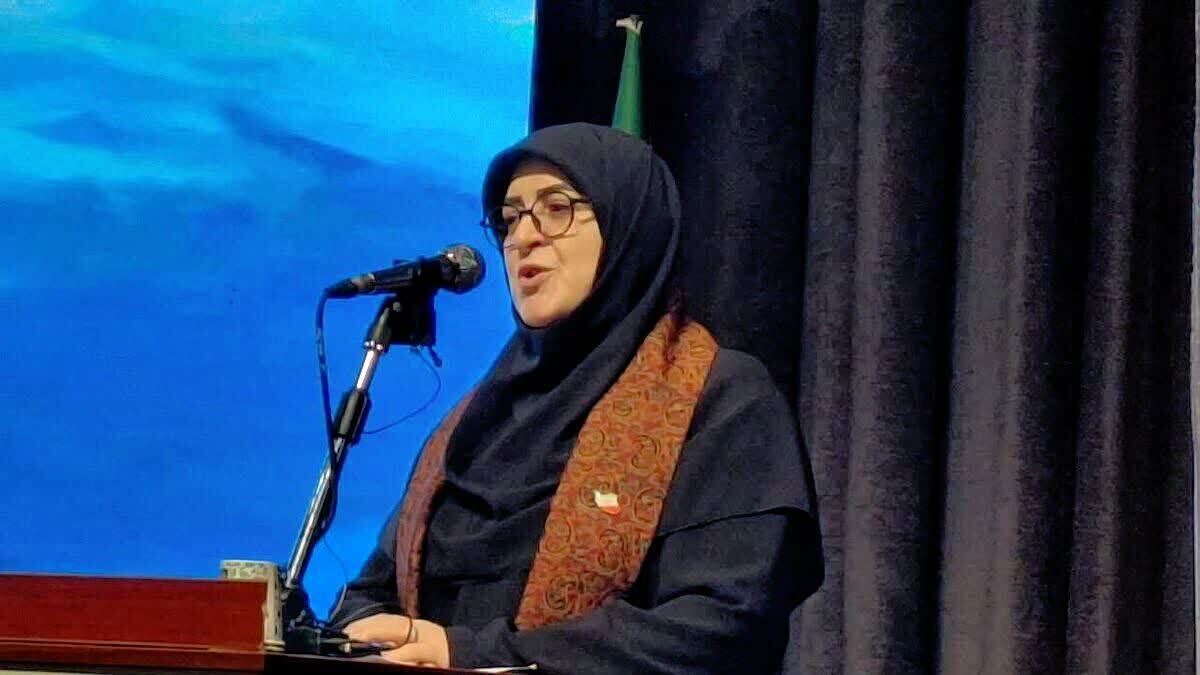 سخنگوی دولت تأکید کرد: تبعیض مثبت به معنای فراهم کردن فرصت برابر برای زنان در شرایط برابر است.