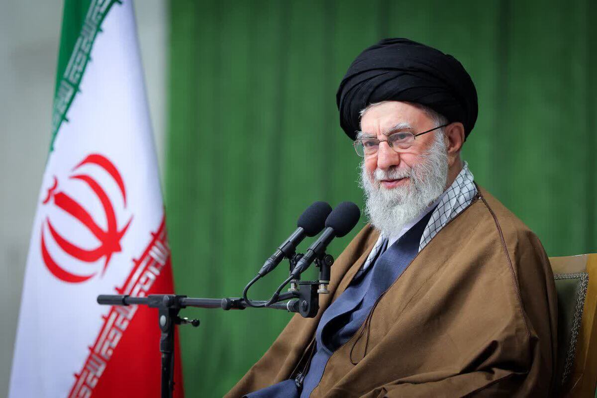 دست‌اندرکاران کنگره بزرگداشت ۵۵۸۰ شهید استان البرز با حضور در حسینیه امام خمینی (ره) با رهبر معظم انقلاب اسلامی دیدار کردند.