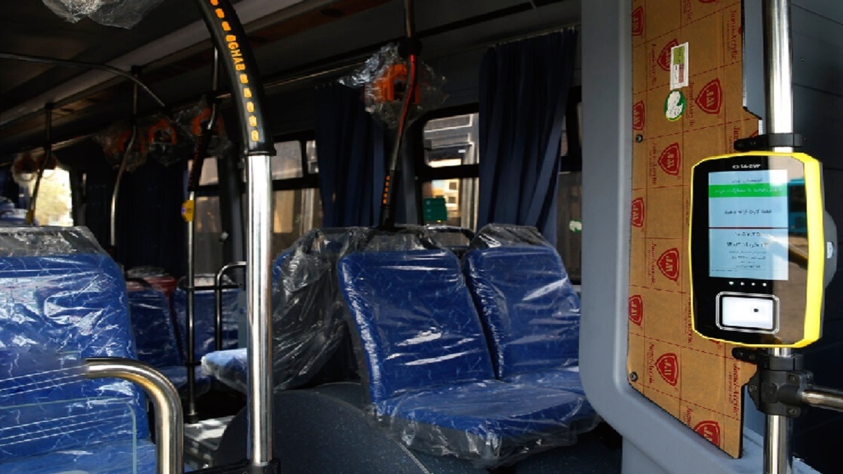 رئیس شورای اسلامی شهر کرج با اشاره به مراجعات متعدد و درخواست‌های مردمی، نسبت به عدم وجود کارت اتوبوس و مشکلات ناشی از آن برای شهروندان تذکر داد و بر ضرورت رسیدگی فوری به این موضوع تأکید کرد.