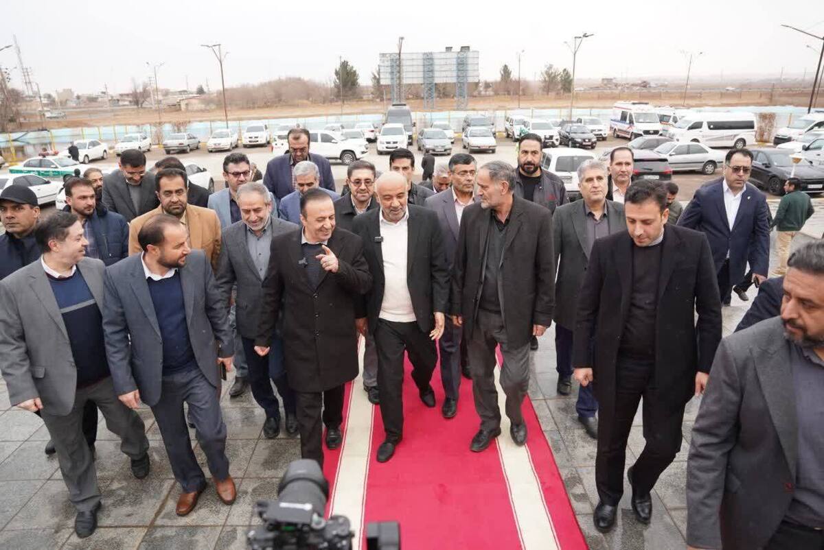 احمد میدری وزیر تعاون، کار و رفاه اجتماعی،در این سفر یکروزه، در همایش «وفاق برای سرمایه‌گذاری در ایران ماهر» حضور پیدا می‌کند.